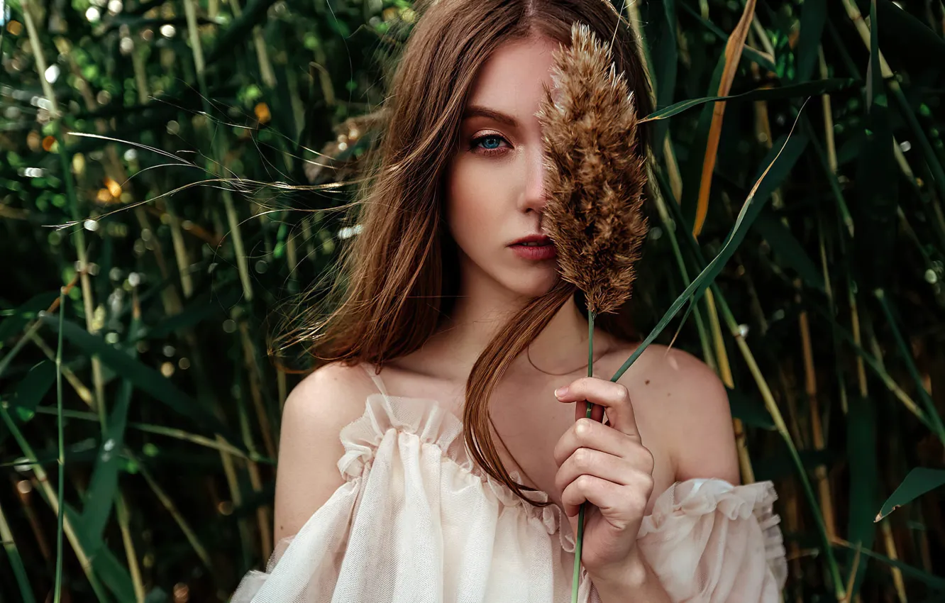 Photo wallpaper grass, look, pose, model, portrait, makeup, hairstyle, Alice
