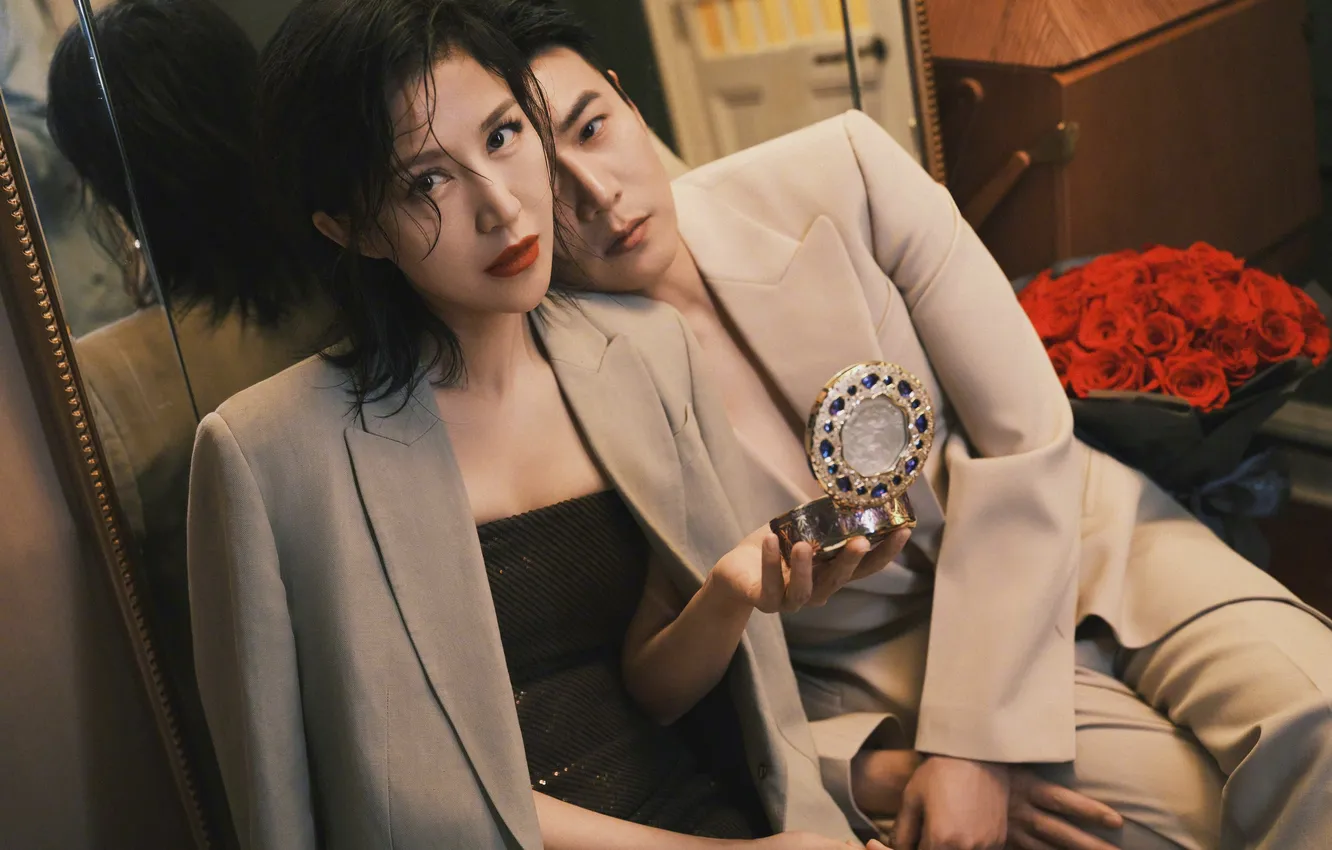 Photo wallpaper woman, roses, pair, male, two, the mirror