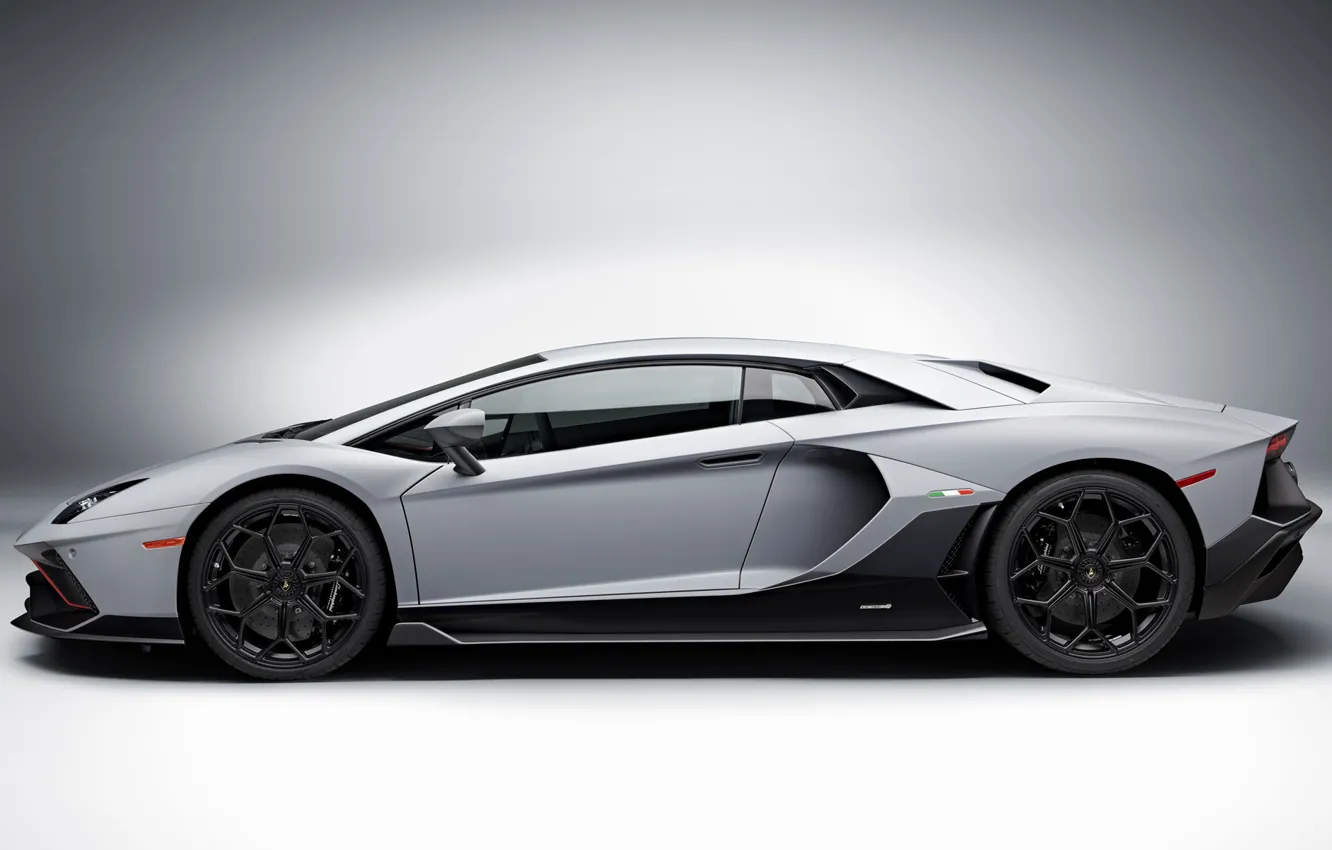 Photo wallpaper Lamborghini Aventador, the view from the side, LP 780-4, Ultimae