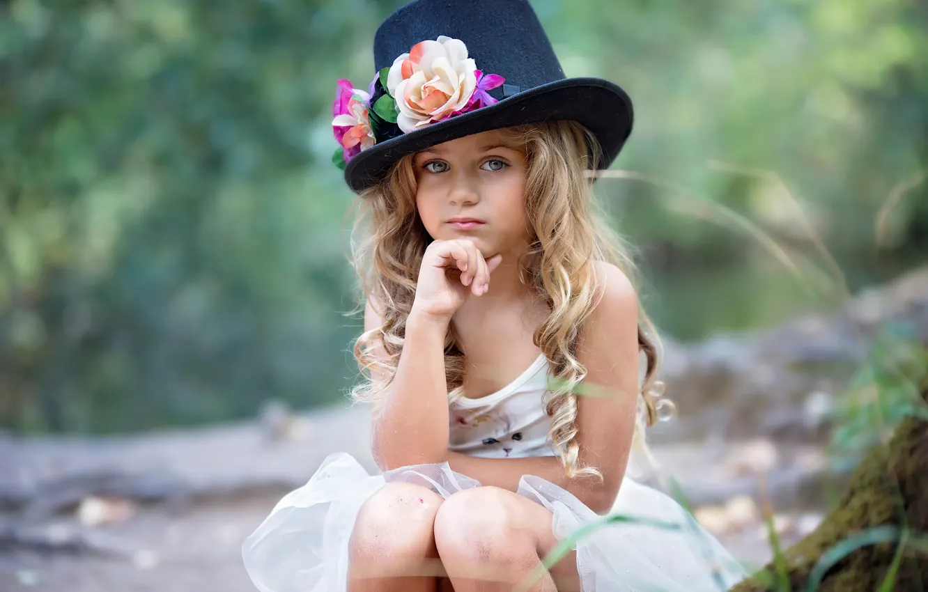 Photo wallpaper girl, hat, magical autumn, Susana of the Key