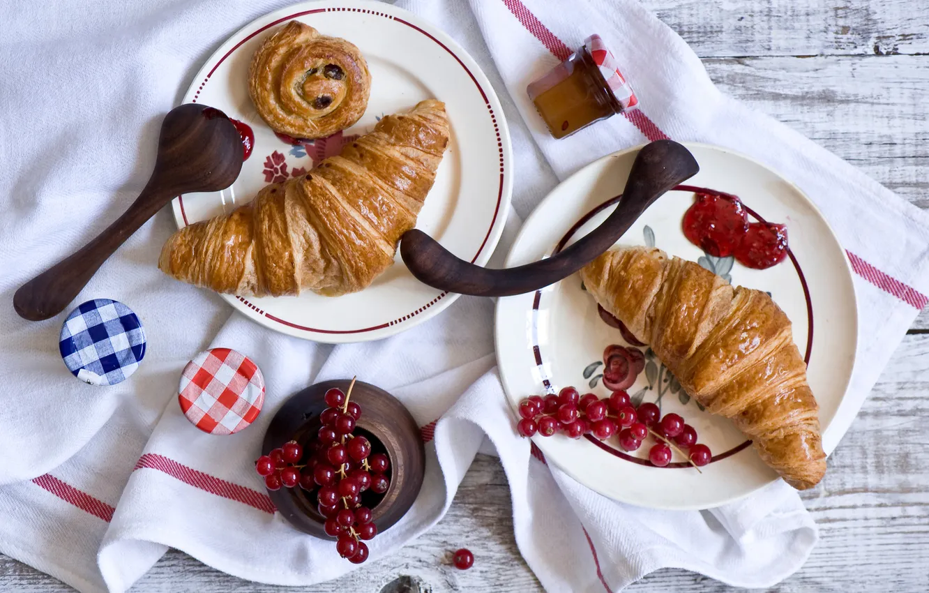Photo wallpaper berries, croissant, red currant