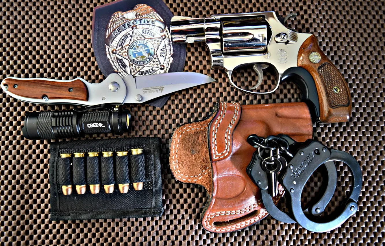 Photo wallpaper weapons, icon, knife, flashlight, handcuffs, colt
