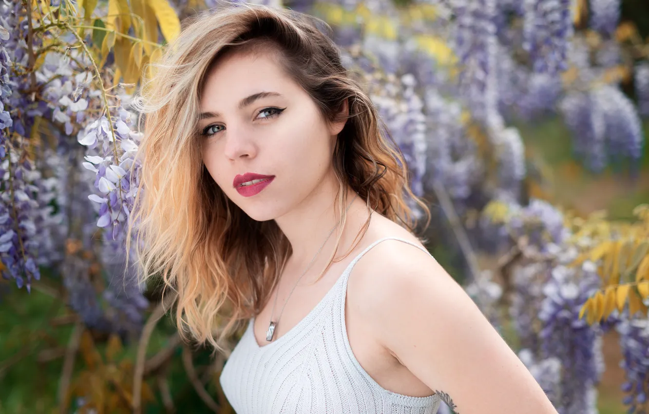 Photo wallpaper look, trees, flowers, pose, background, model, portrait, makeup