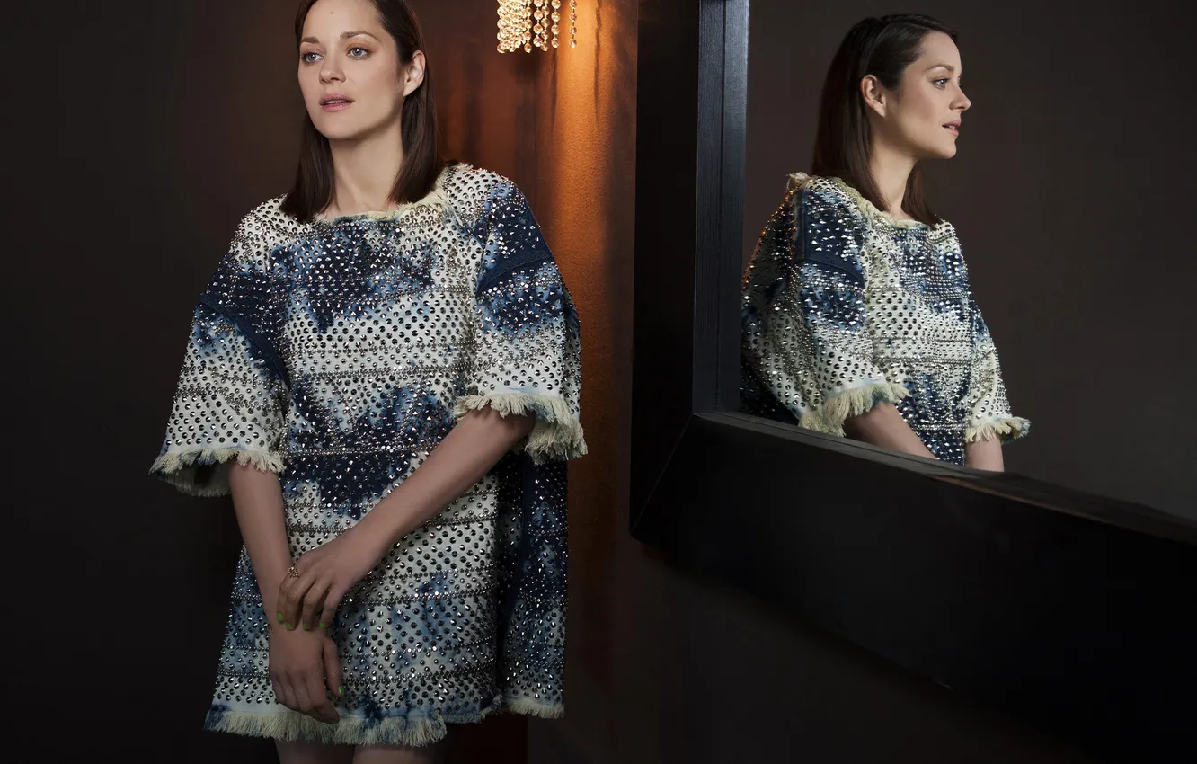 Photo wallpaper reflection, model, dress, actress, mirror, hairstyle, photographer, outfit