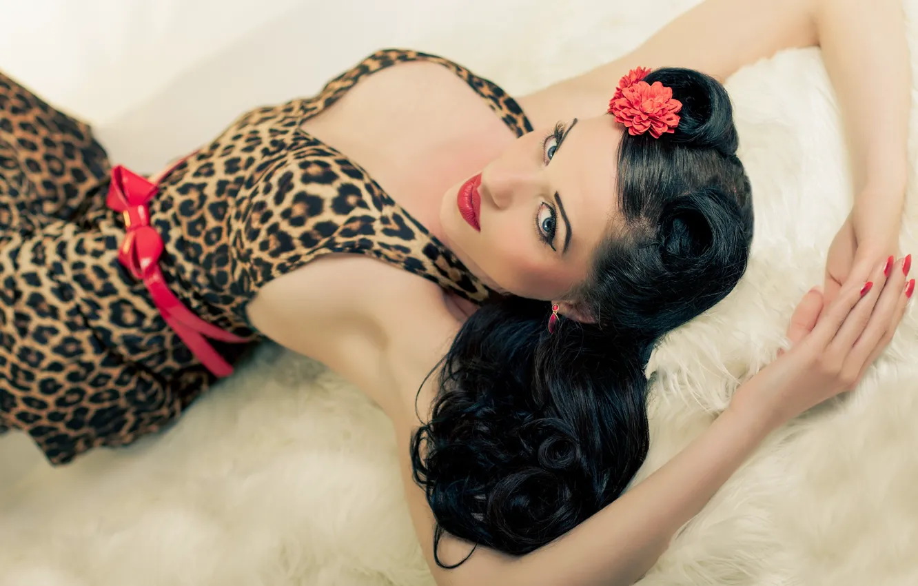 Photo wallpaper look, girl, flowers, makeup, dress, brunette, leopard, fur