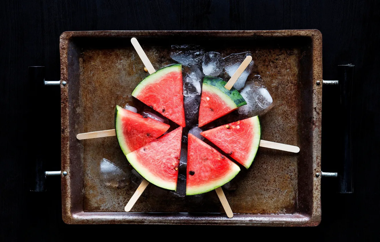 Photo wallpaper ice, watermelon, pieces, tray