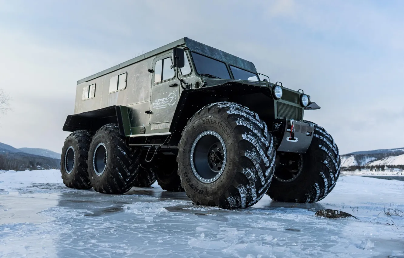 Photo wallpaper winter, Rover, big wheels