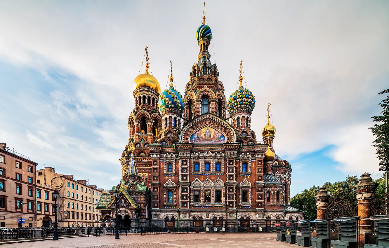 Photo wallpaper the sky, clouds, the city, street, the fence, view, building, home