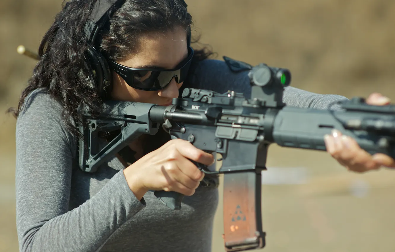 Photo wallpaper woman, rifle assault, fire weapon