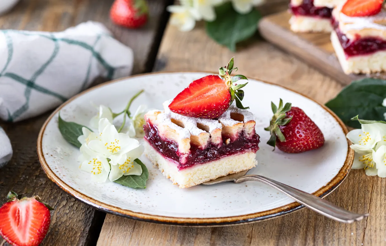 Photo wallpaper berries, strawberry, pie, dessert, piece, Karina Klachuk