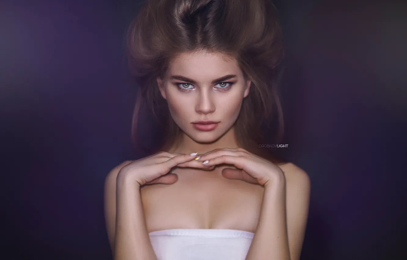 Photo wallpaper look, girl, face, background, hair, portrait, hands, Alexander Drobkov-Light