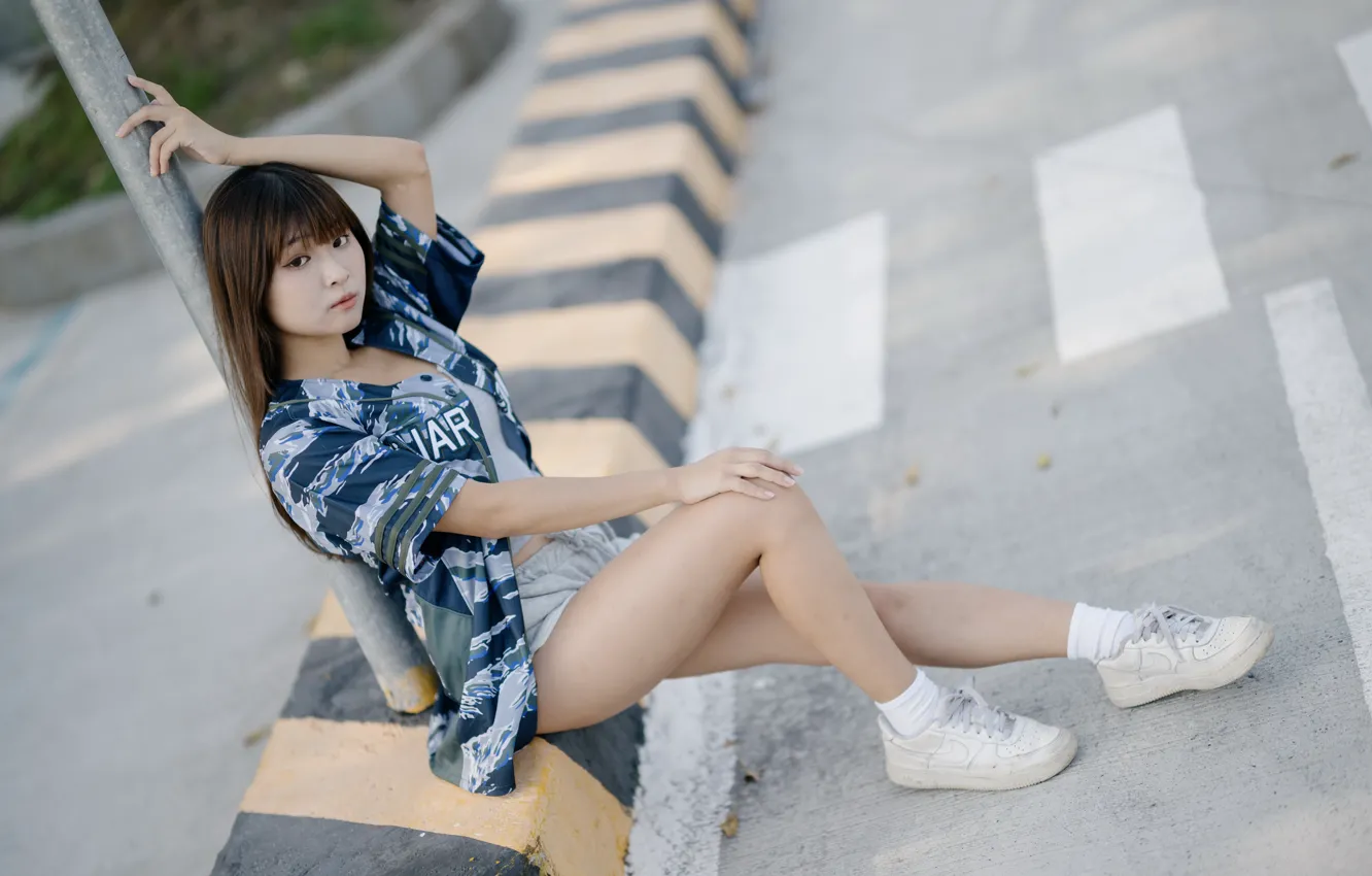 Photo wallpaper girl, street, Asian