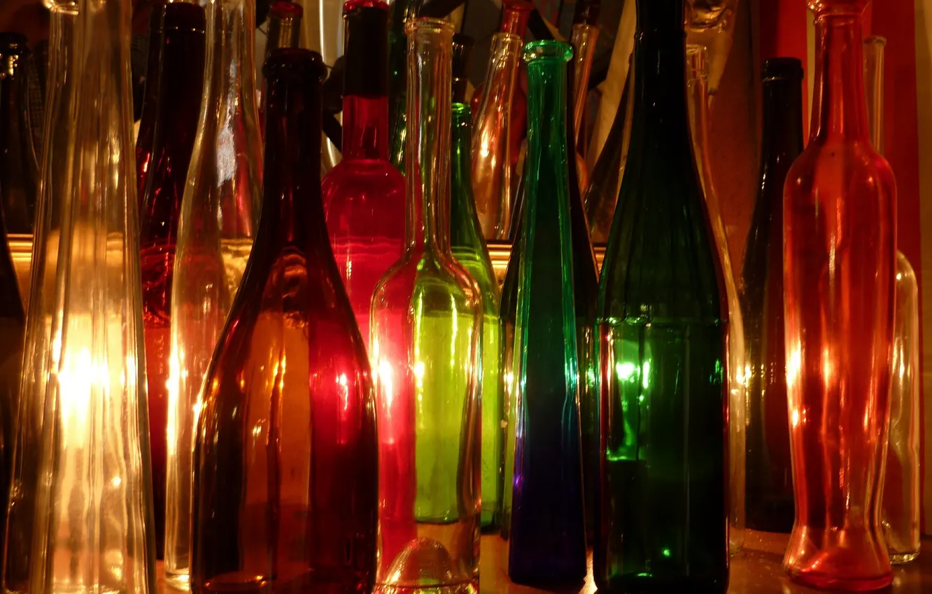 Photo wallpaper glass, bottle, the play of light