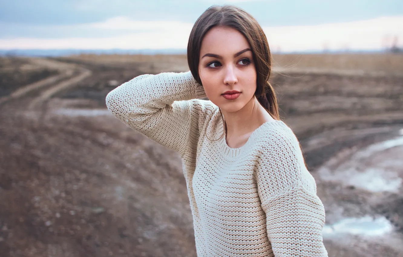 Photo wallpaper portrait, sponge, Russia, sweater, Krasnoyarsk, Darya Chacheva