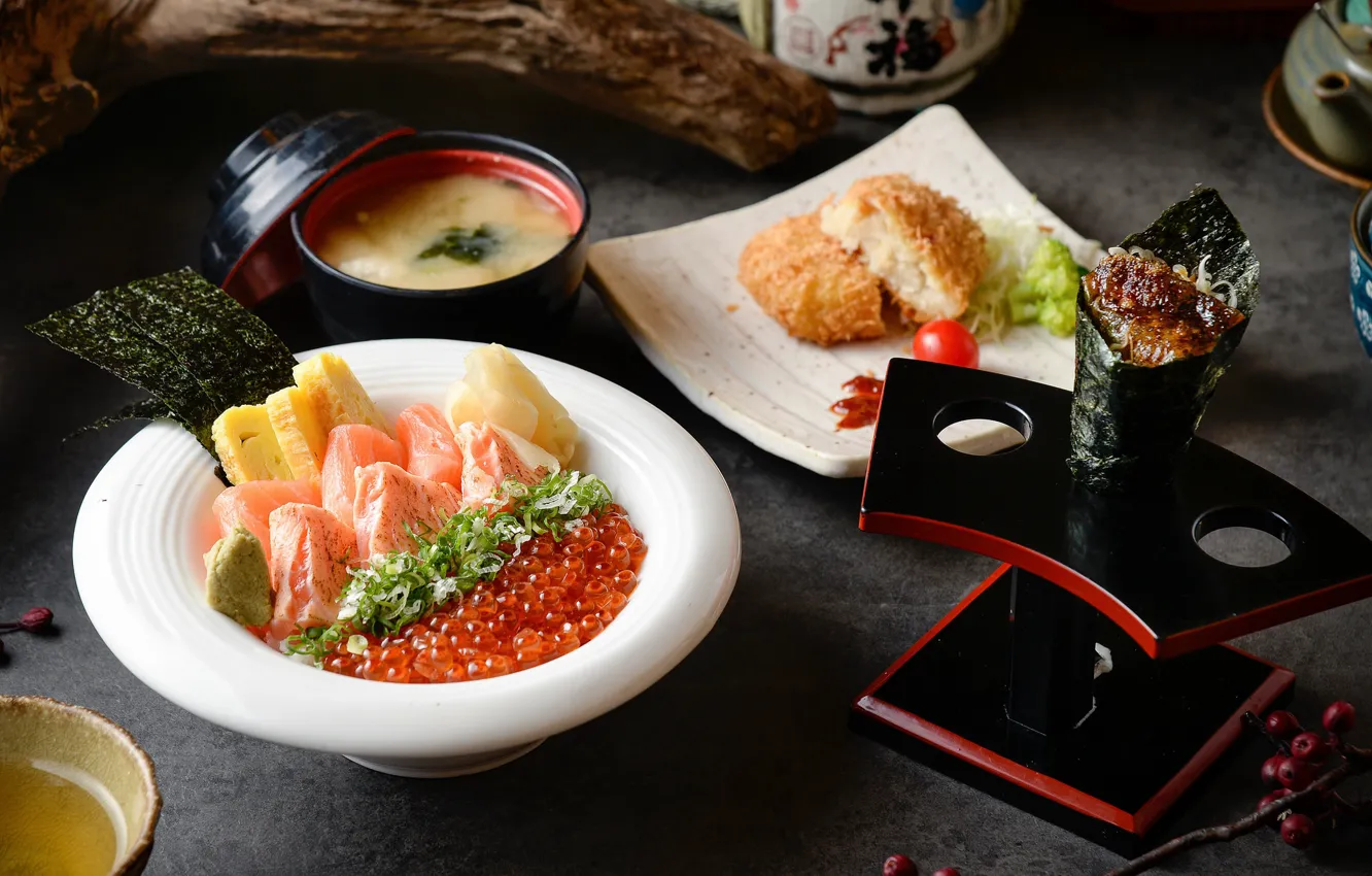 Photo wallpaper fish, soup, caviar, serving