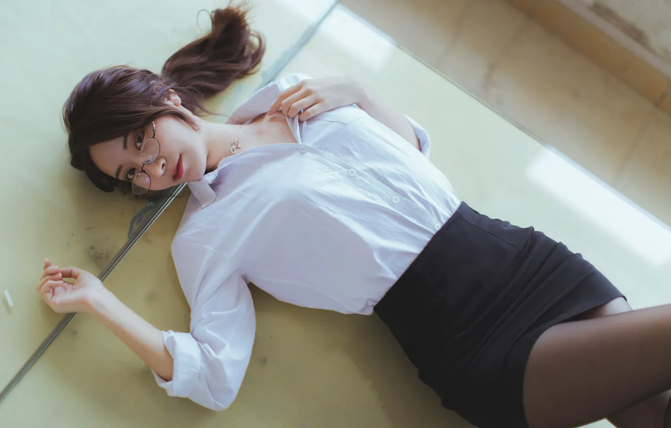 Photo wallpaper look, pose, model, skirt, portrait, makeup, figure, glasses