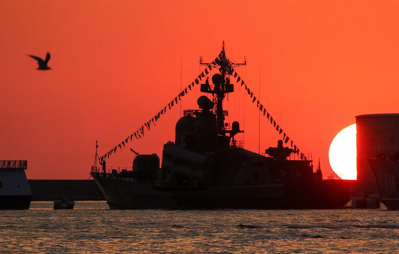 Photo wallpaper lightning, the evening, large, boat, rocket