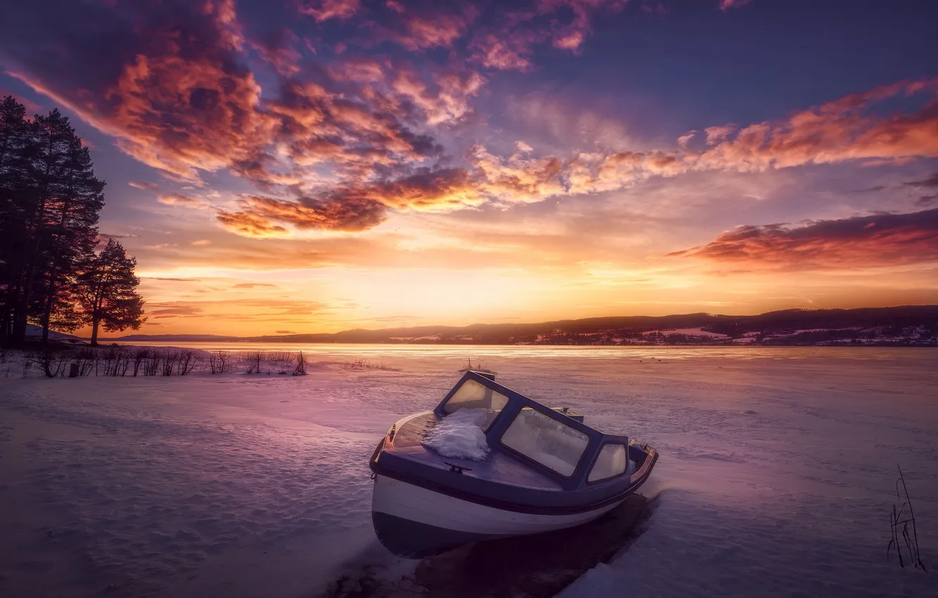 Photo wallpaper snow, sunset, boat
