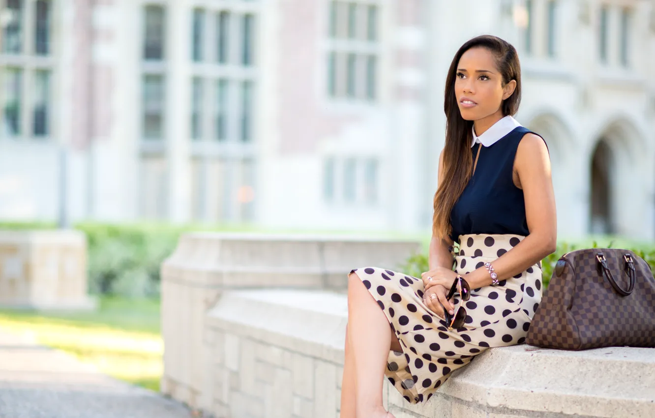 Photo wallpaper girl, the city, skirt, blouse, long hair, Peru, latina