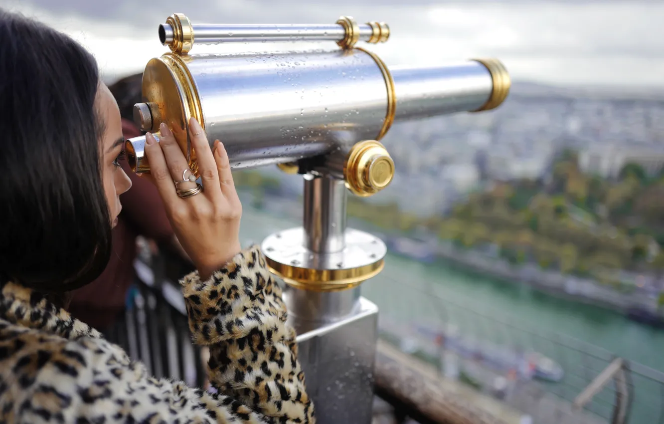 Photo wallpaper rain, woman, longview, monocular mounted