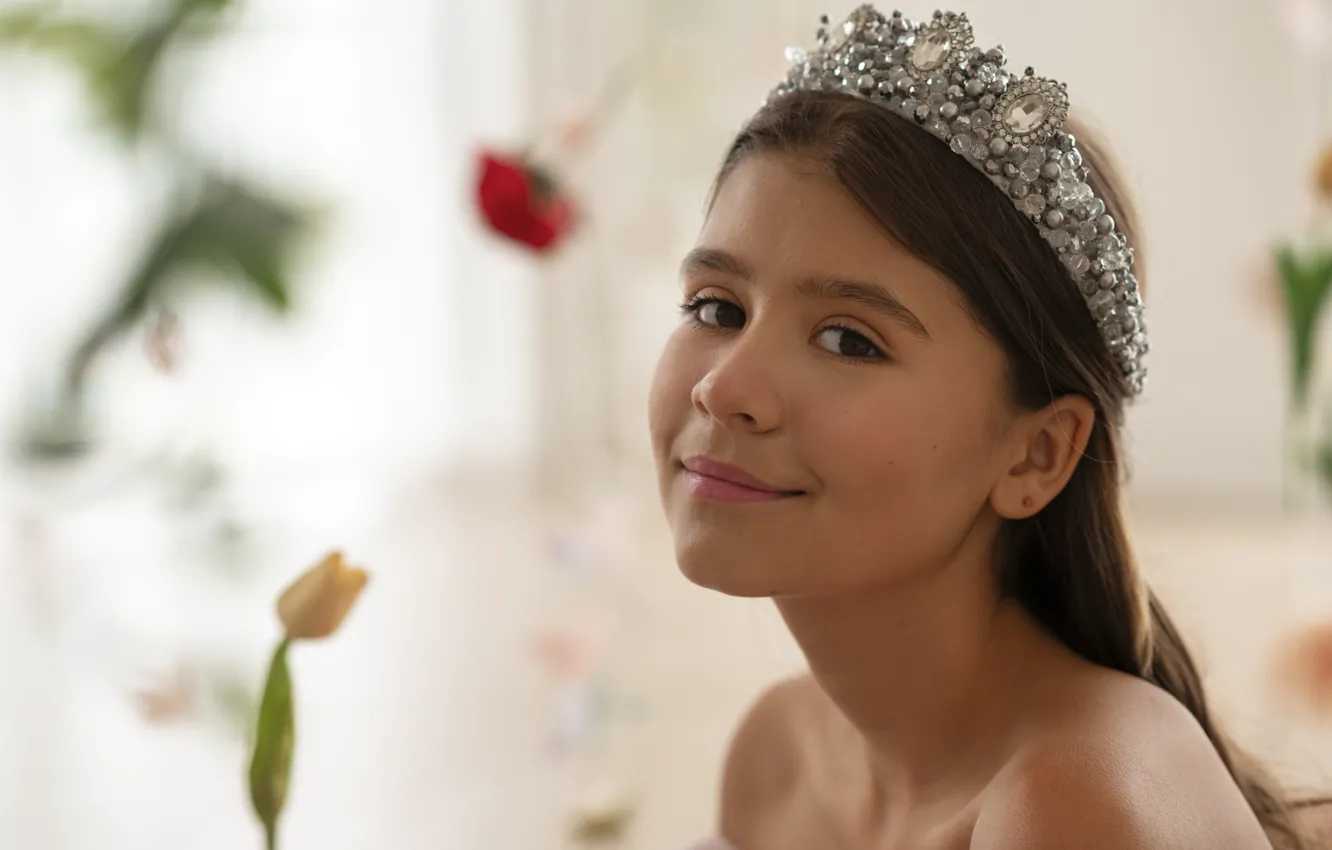 Photo wallpaper look, girl, decoration, flowers, face, smile, sweetheart, portrait