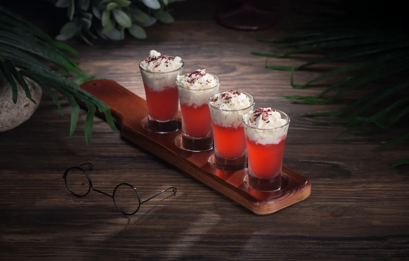 Photo wallpaper cream, glasses, cocktail, drink