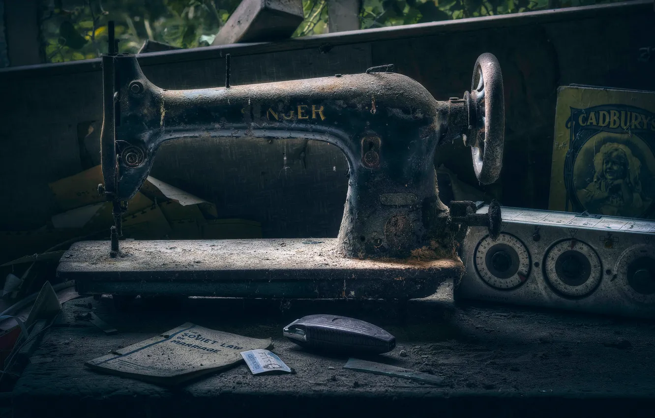 Photo wallpaper retro, rarity, sewing machine, the dust of ages
