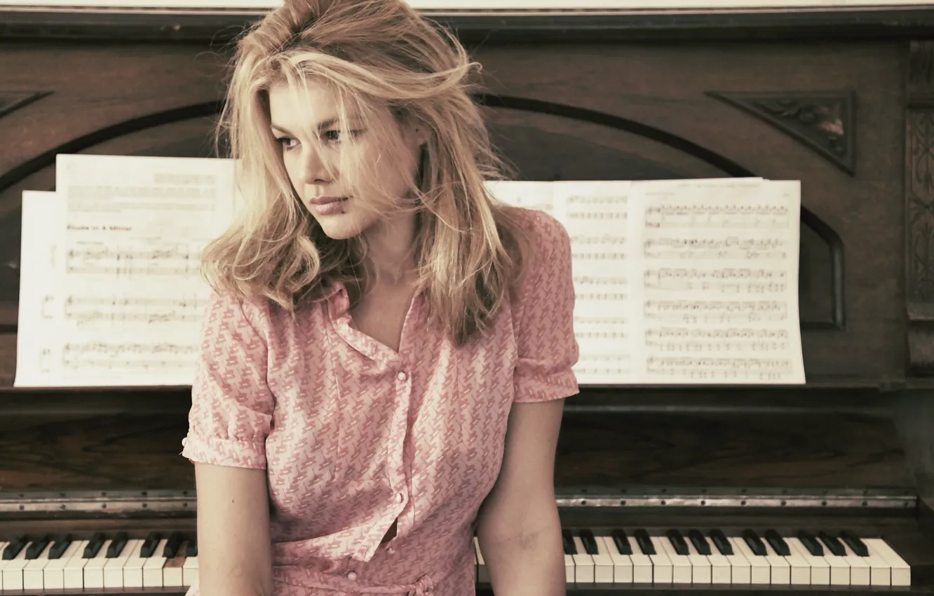 Photo wallpaper girl, music, mood, piano