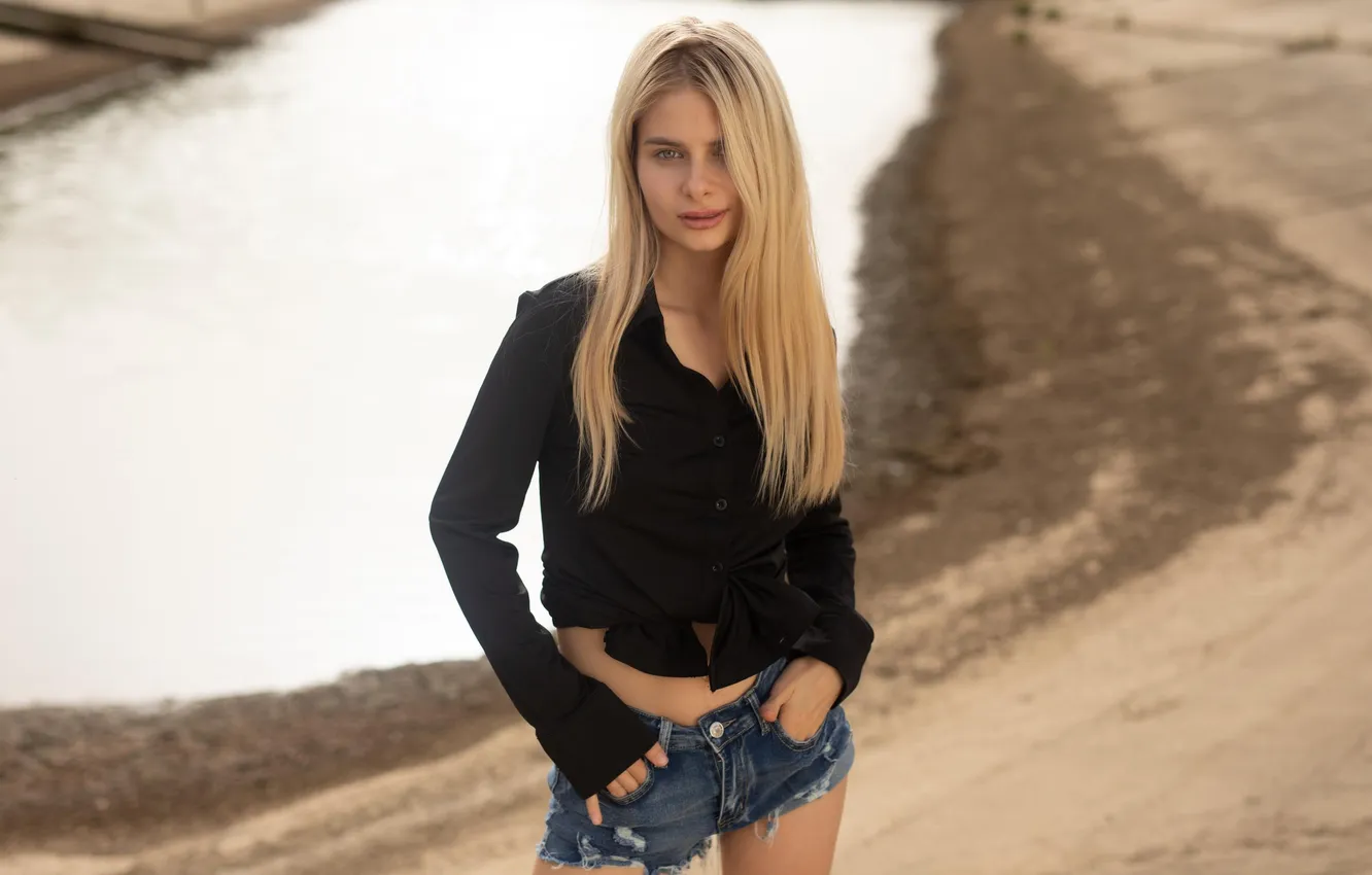 Photo wallpaper shorts, woman, young, beautiful, jeans, blonde