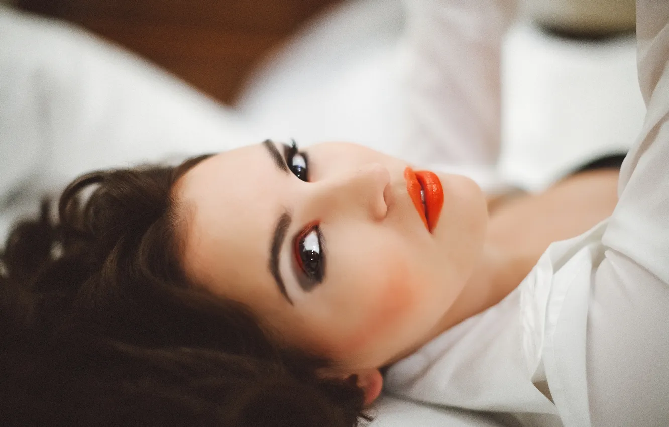 Photo wallpaper girl, face, makeup, brunette