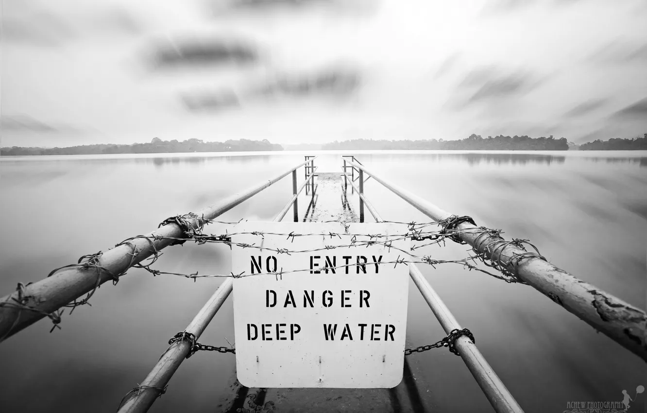 Photo wallpaper metal, lake, poster, spring, chains, white and black, barbed wire