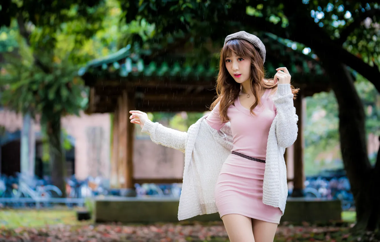 Photo wallpaper trees, pose, Park, rain, model, portrait, makeup, figure