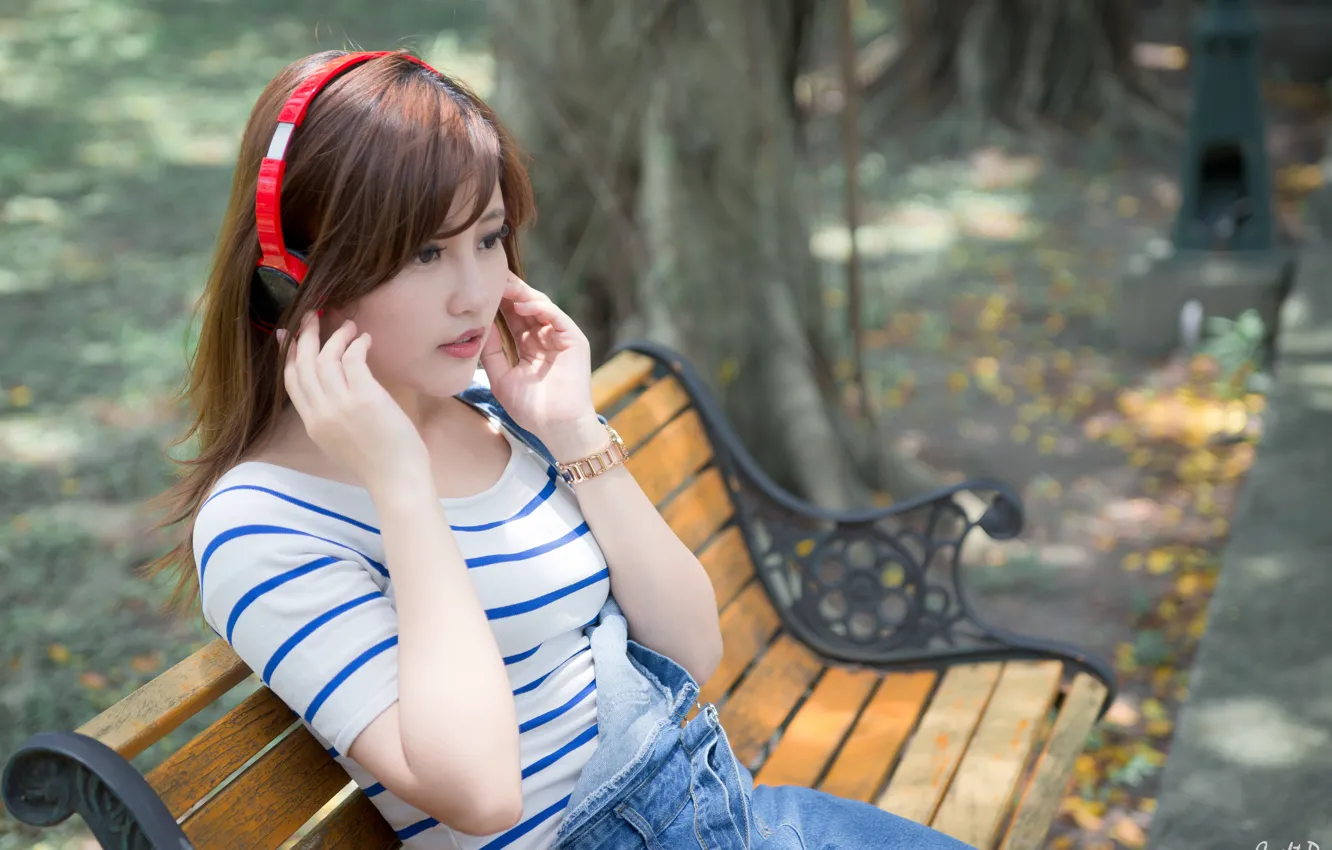 Photo wallpaper pose, model, portrait, makeup, headphones, Mike, hairstyle, brown hair