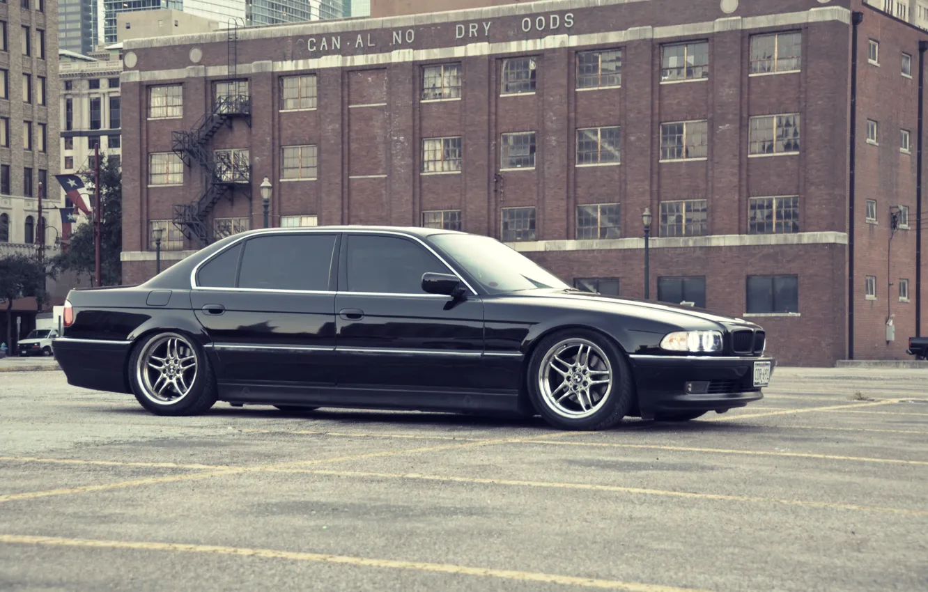 Photo wallpaper building, home, Boomer, seven, e38, bumer, bmw 740