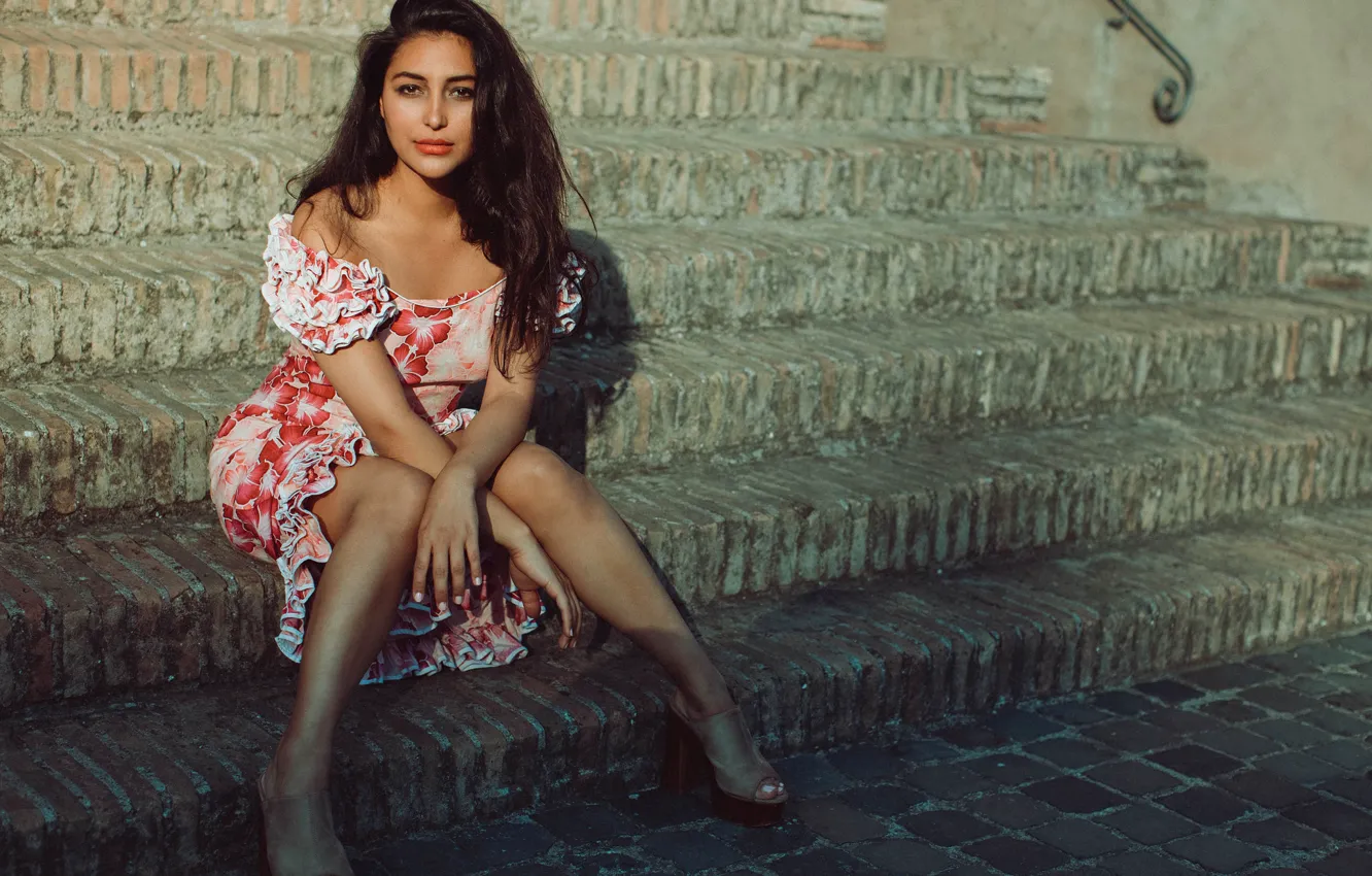 Photo wallpaper look, the sun, pose, model, portrait, makeup, dress, brunette