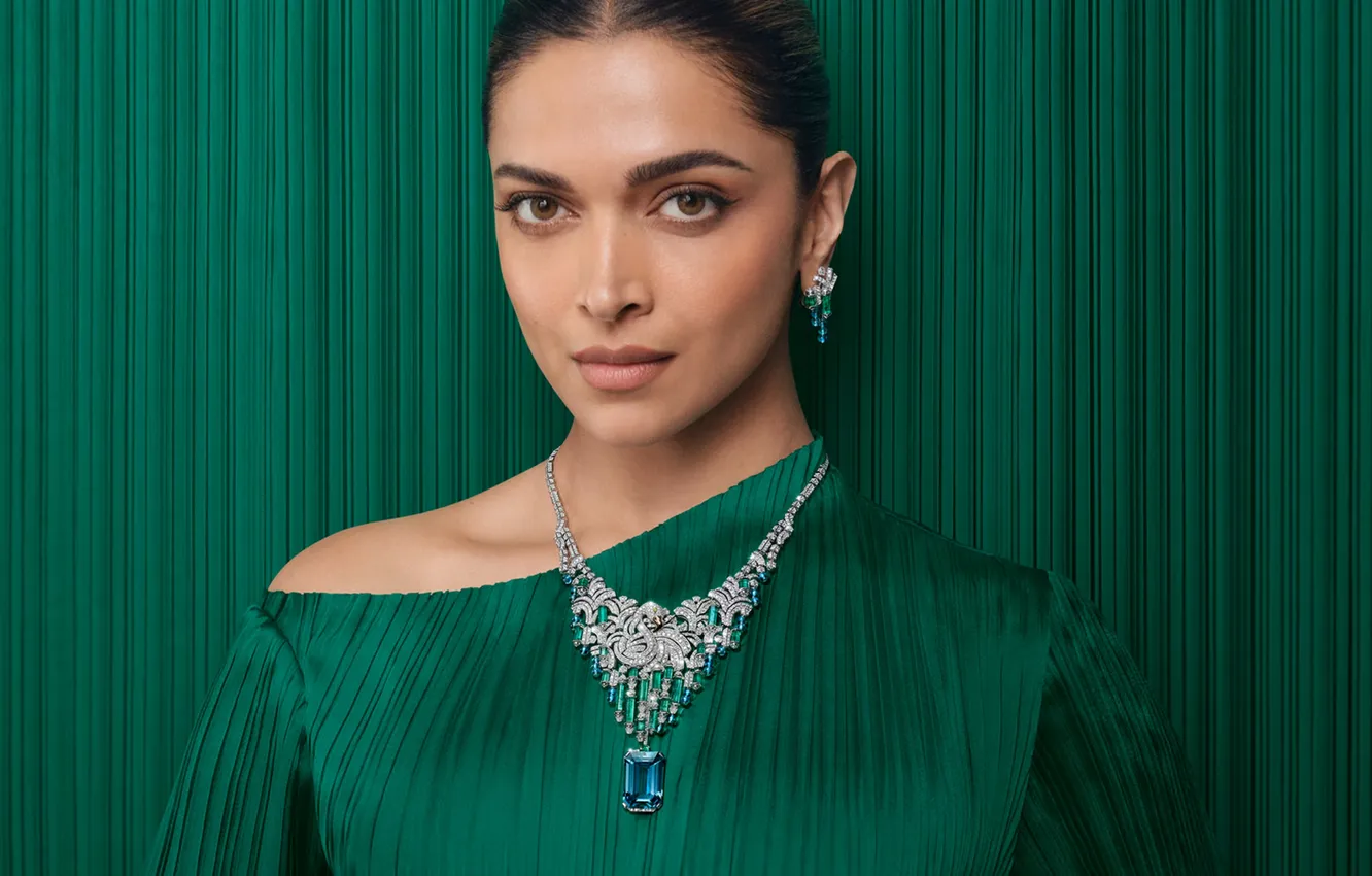 Photo wallpaper look, decoration, pose, makeup, actress, hairstyle, brown hair, hair