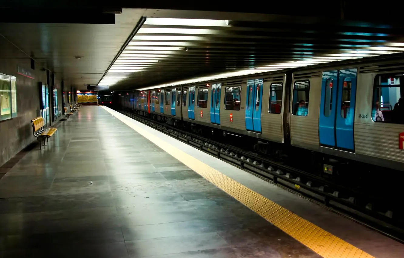 Photo wallpaper metro, train, station, Lisbon