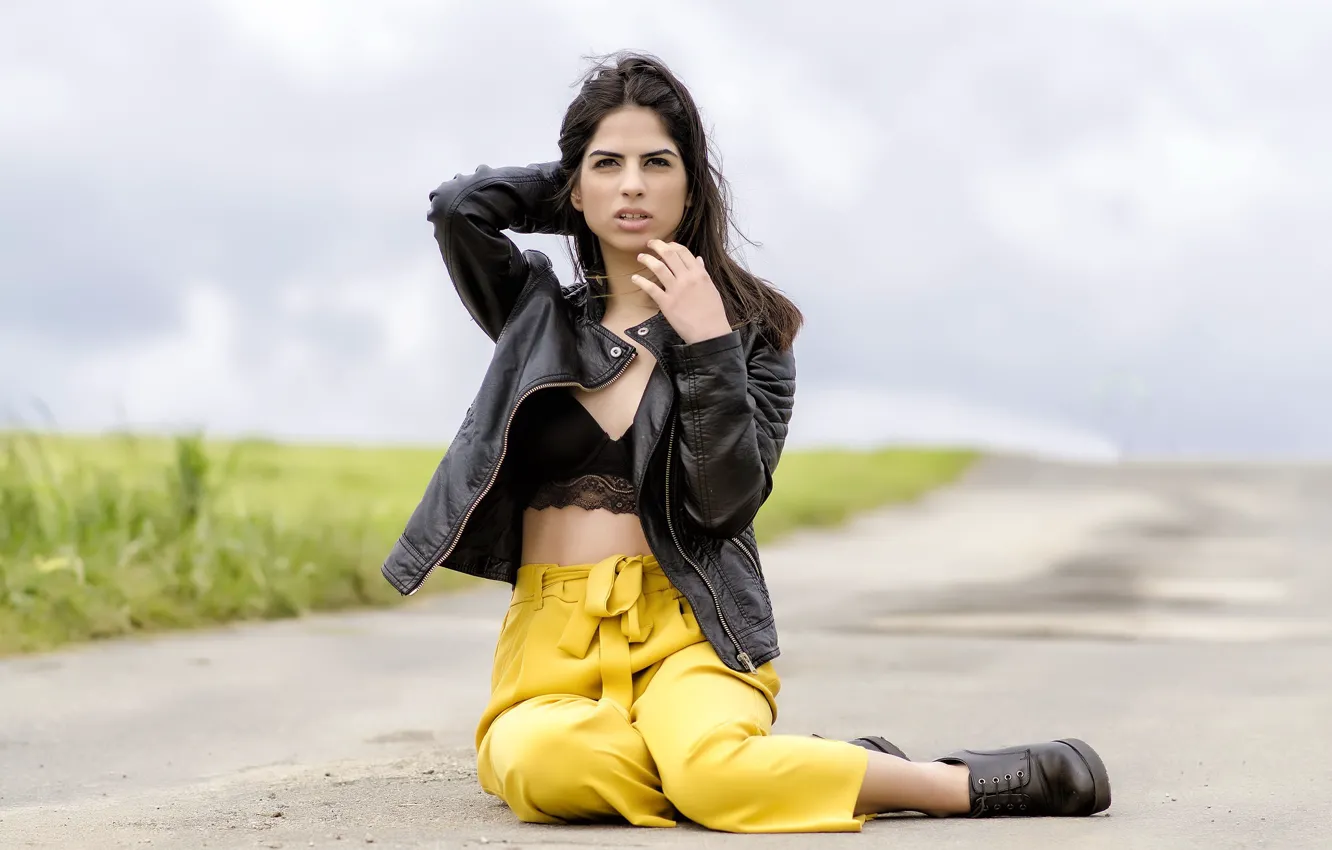 Photo wallpaper road, girl, Laura Gangoso