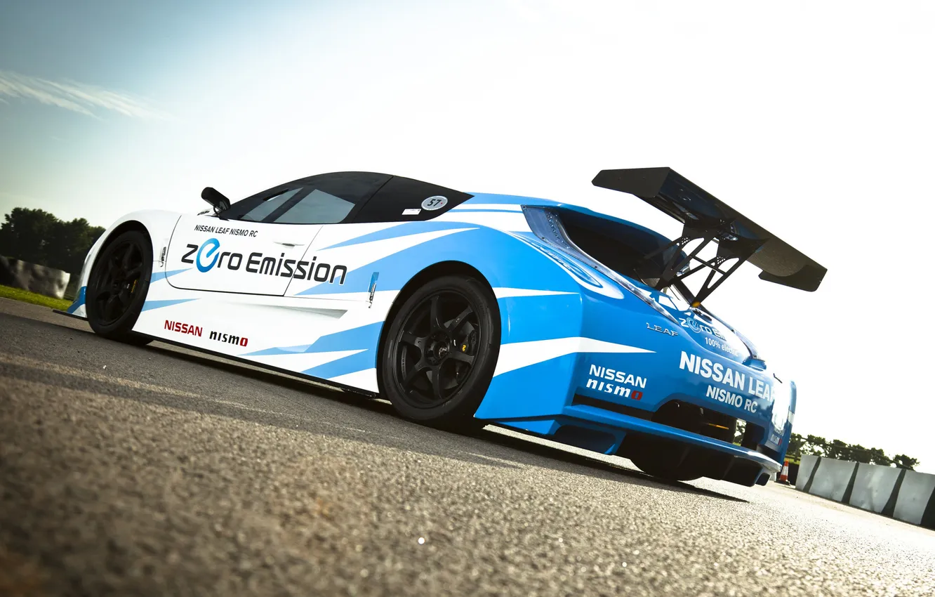 Photo wallpaper the sky, clouds, Nissan, spoiler, rear view, Hybrid, leaf, wing