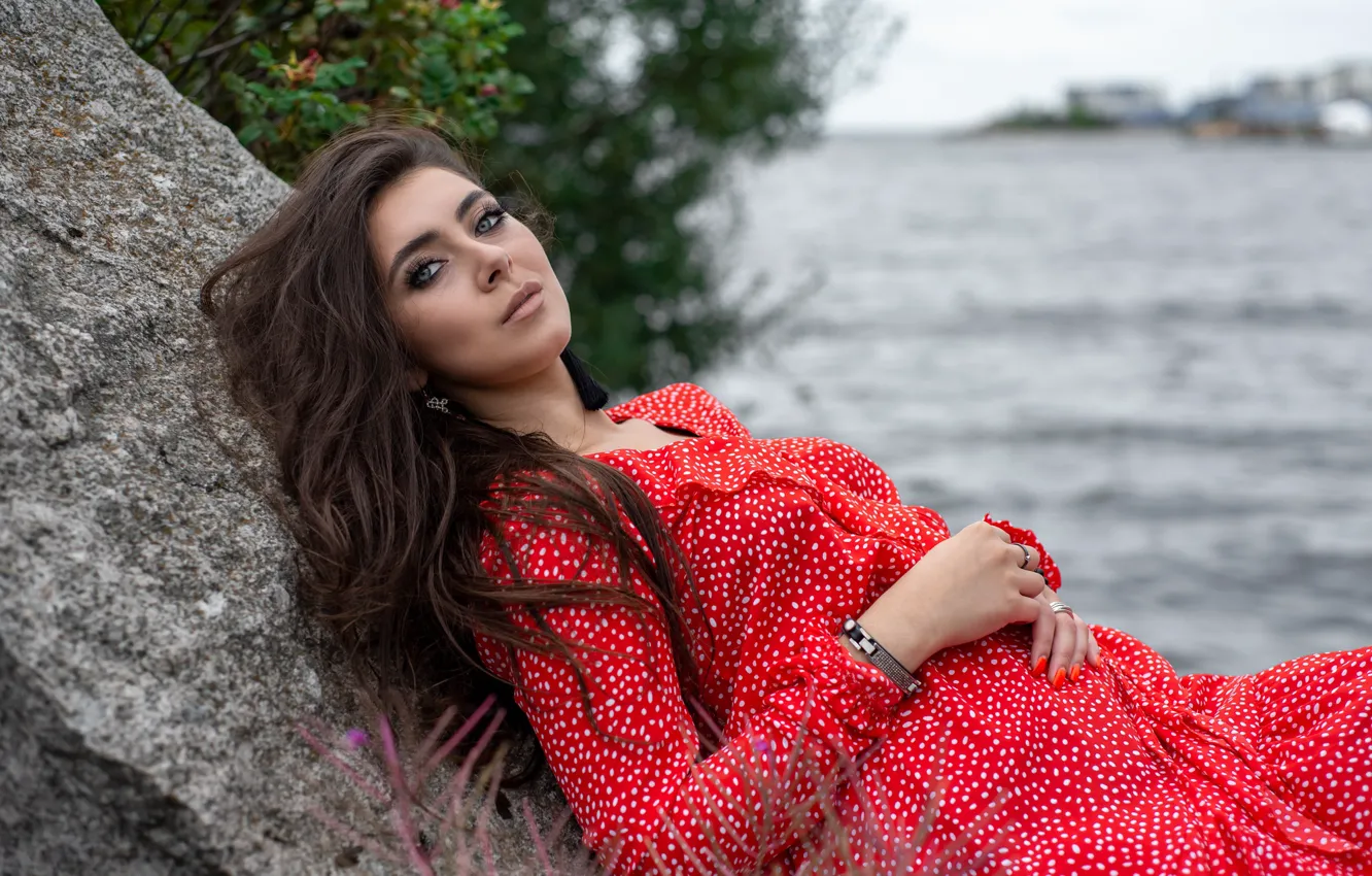 Photo wallpaper look, girl, pose, stones, hair, red dress, Oleg Kolomiychenko