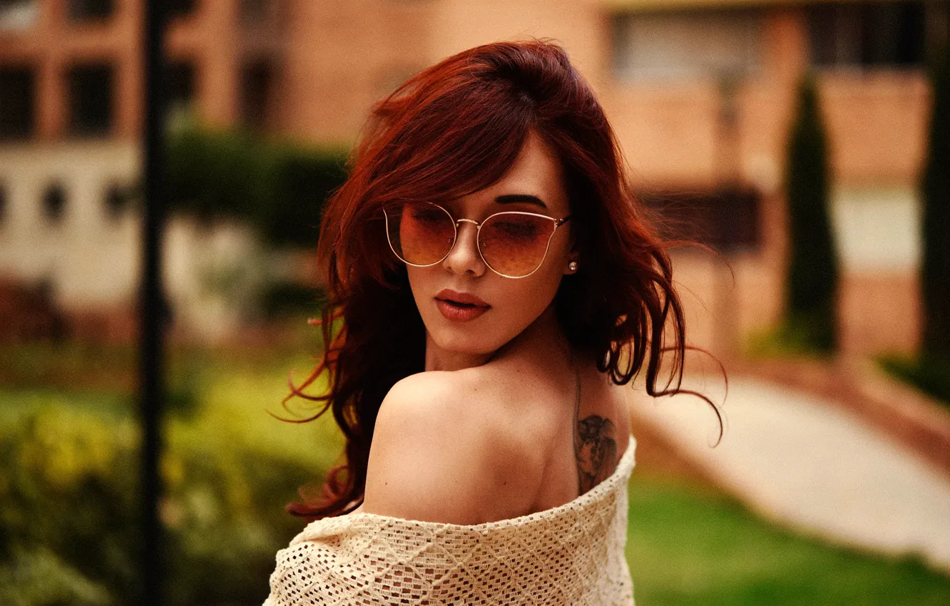 Photo wallpaper pose, background, model, portrait, makeup, glasses, hairstyle, beauty