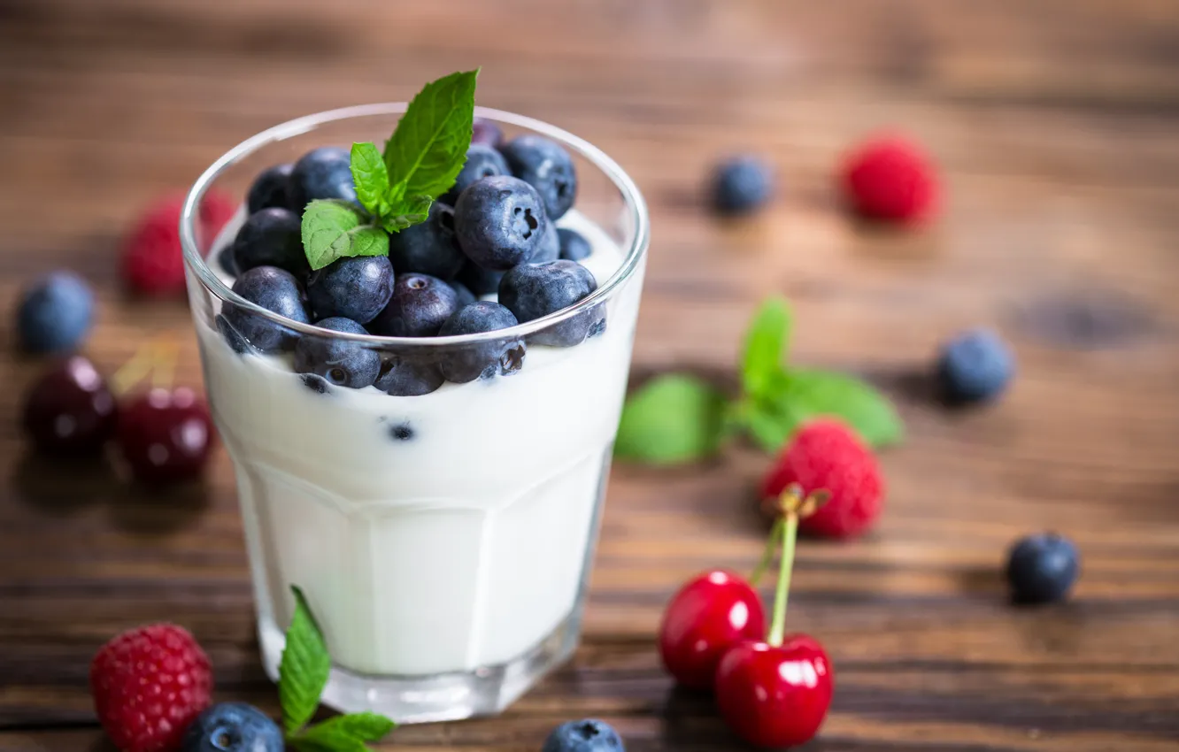 Photo wallpaper glass, berries, Breakfast, blueberries, wood, cherry, yogurt