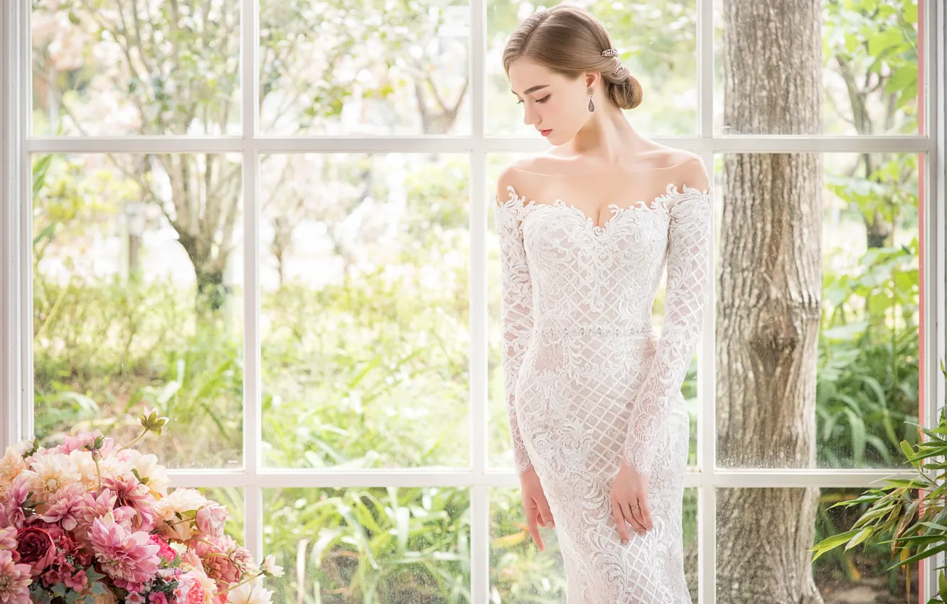 Photo wallpaper face, style, model, figure, dress, window