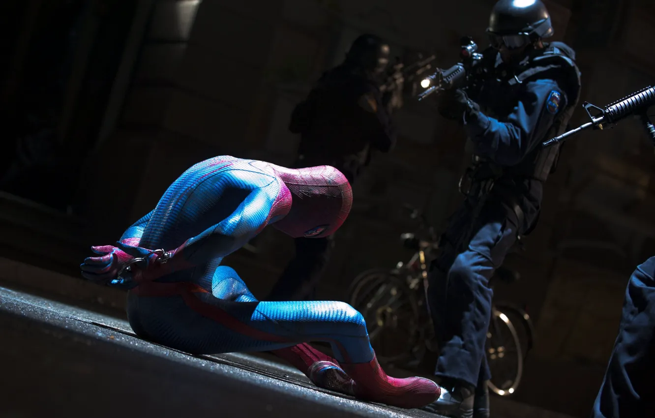 Photo wallpaper night, cops, Spider Man, arrest, the amazing spider man