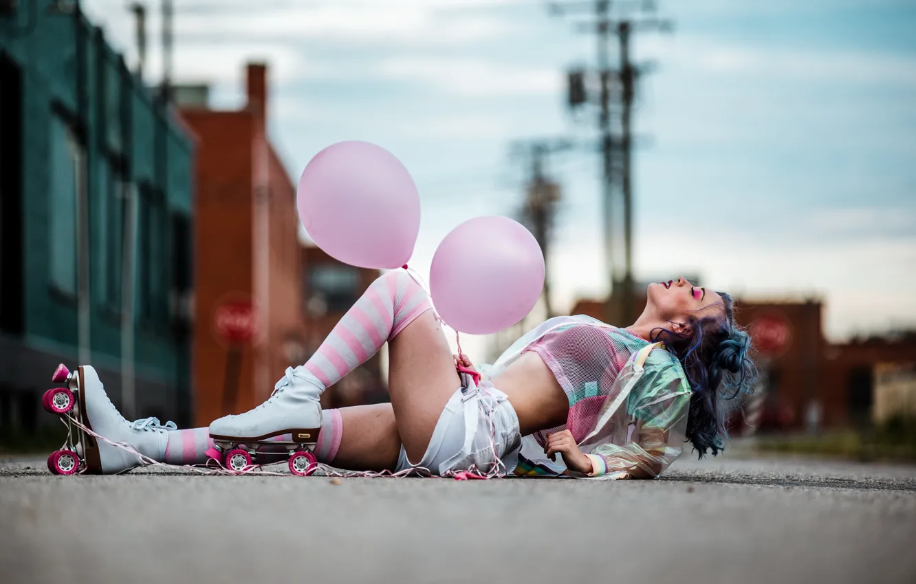 Photo wallpaper girl, balls, roller skates