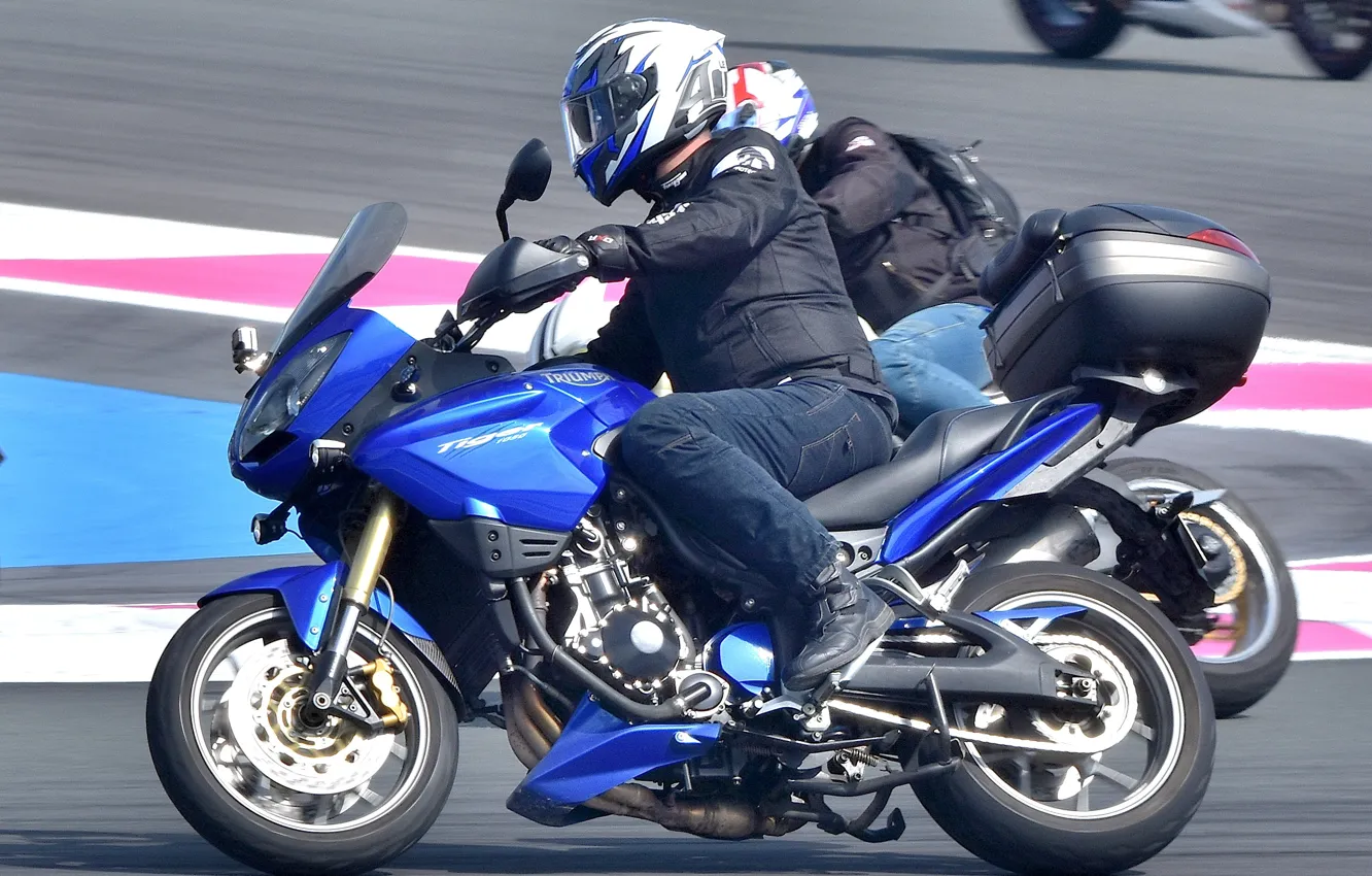 Photo wallpaper tiger, Racing, race, Triumph, Track, 1050