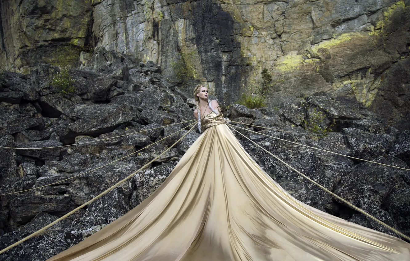 Photo wallpaper girl, the situation, rope