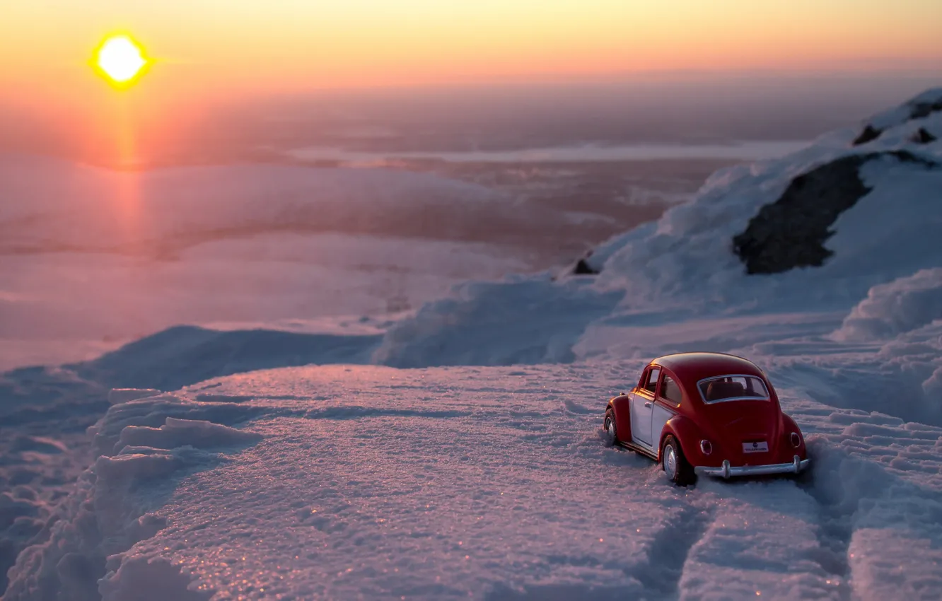 Photo wallpaper machine, macro, snow, toy