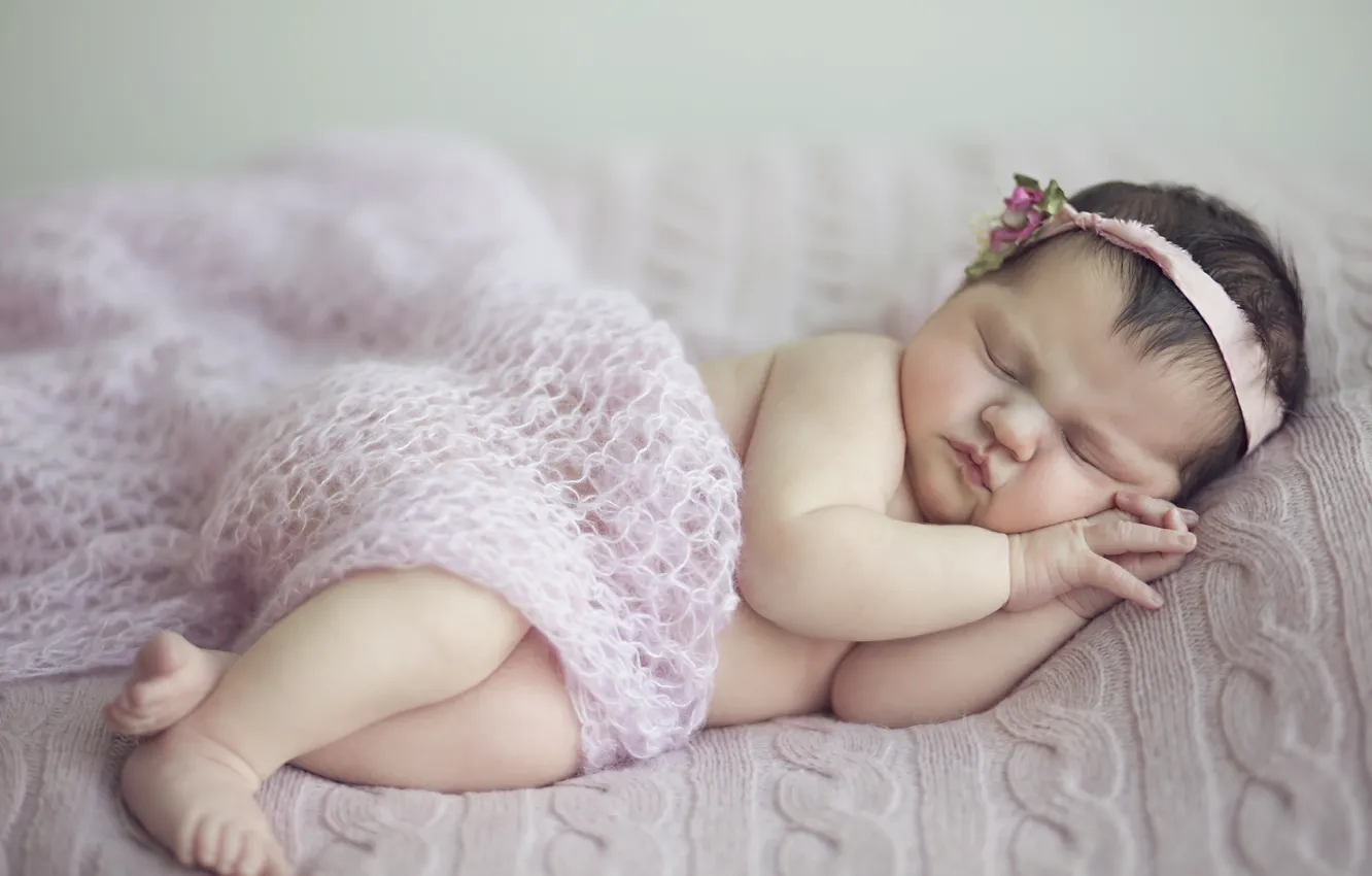 Photo wallpaper children, sleep, girl, wreath, baby
