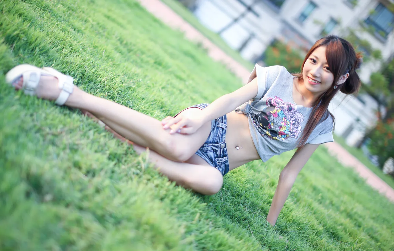 Photo wallpaper look, pose, lawn, model, shorts, portrait, makeup, Mike